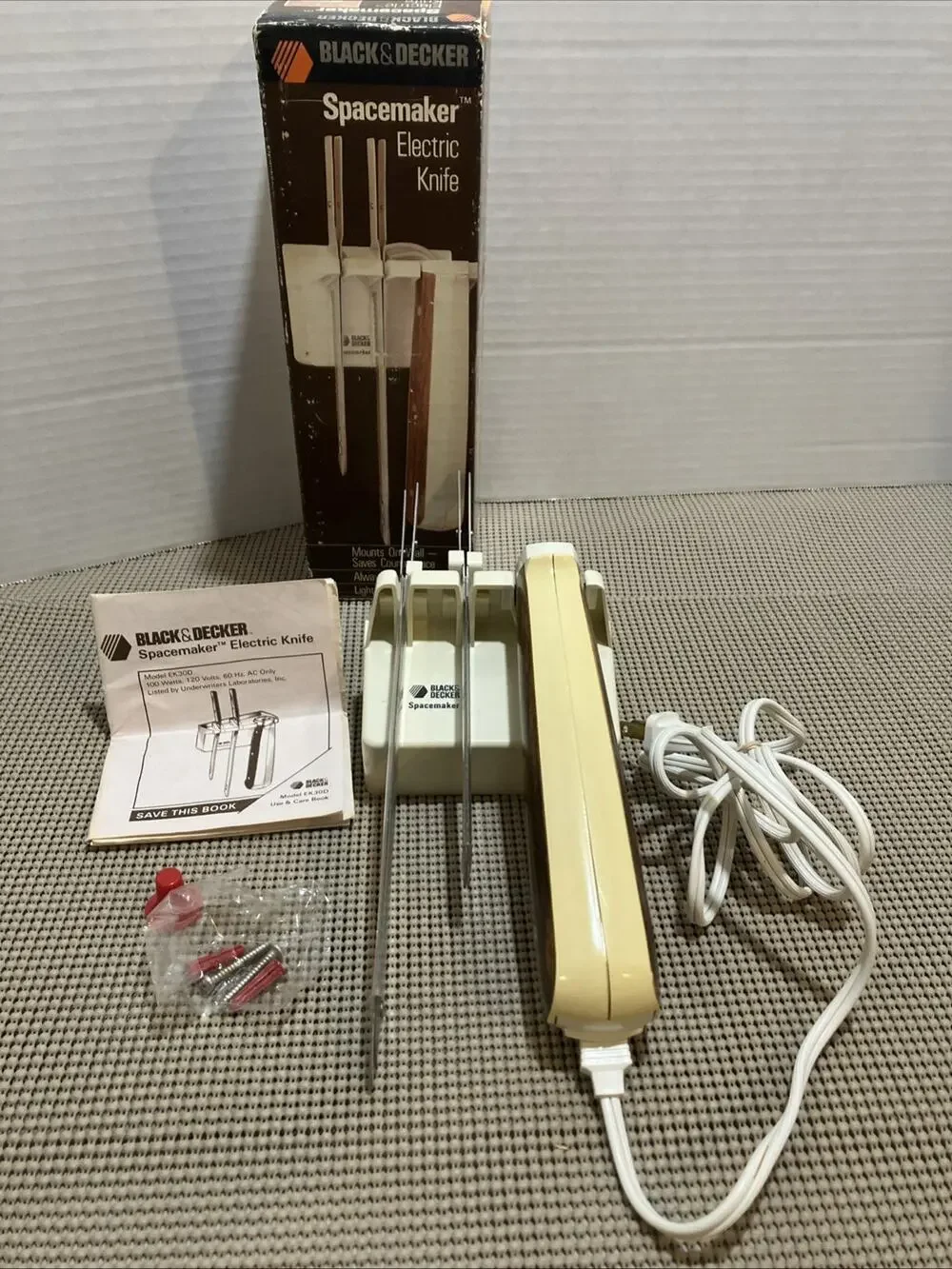 Black & Decker Spacemaker Electric Knife Lightweight Blades EK30D